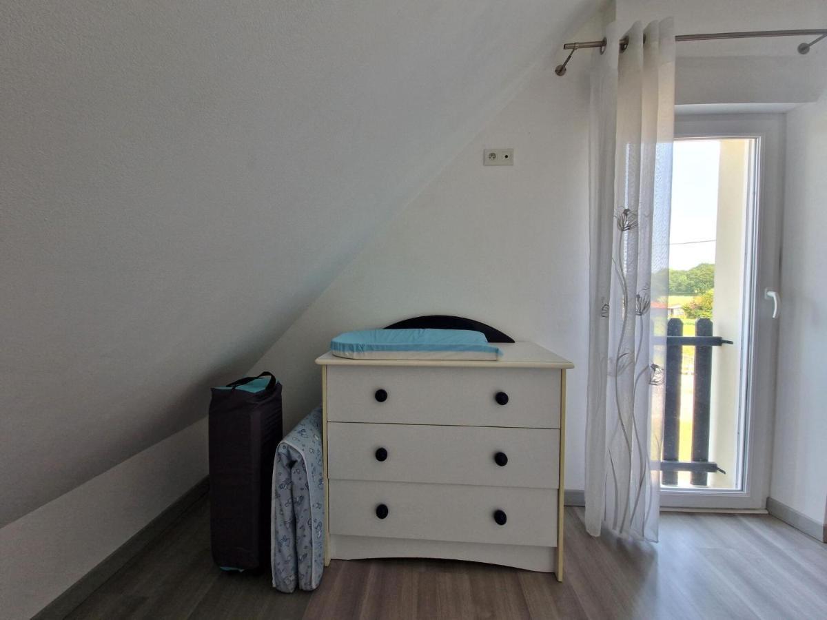 Cottage, Plevenon Bagian luar foto